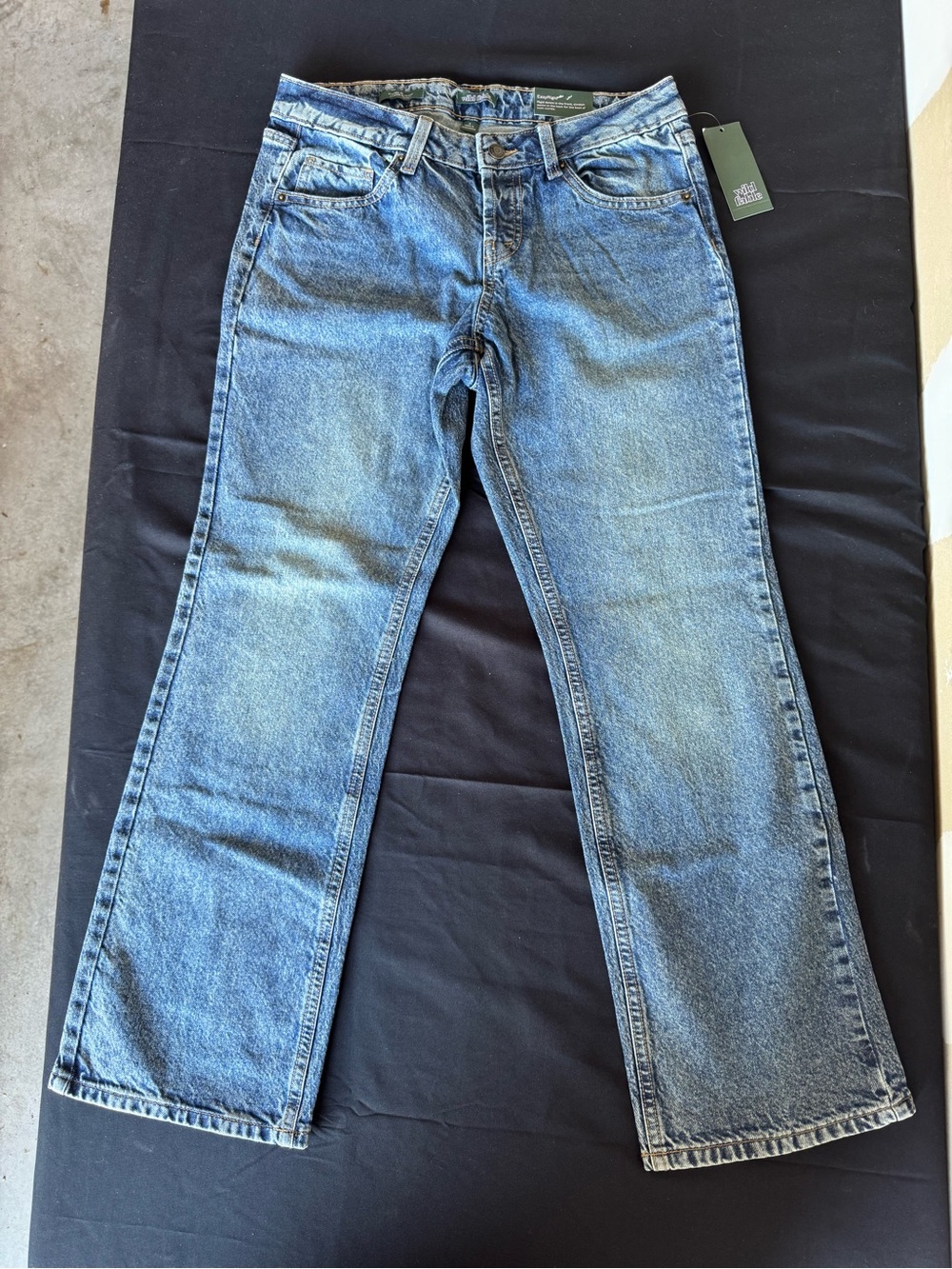 Wild Fable Low Rise Bootcut Jeans Medium Wash EasyRigid Denim Size 4 NWT